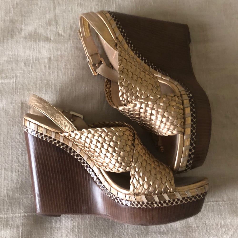 VC Signature Gold Braided Platform Sandals